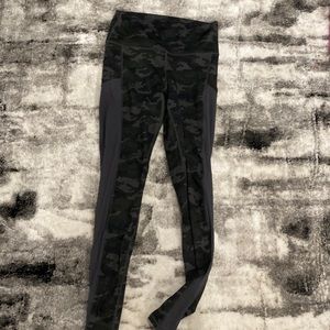 Power hold camouflage fabletics leggings